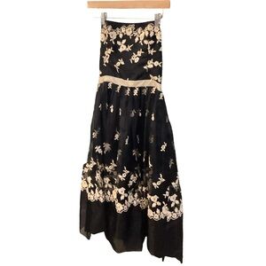 Betsey Johnson Strapless Dress Black Tulle W/ Cream Floral Embroidered Appliqués